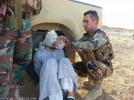 رفتار پیشمرگان کرد با اسرا